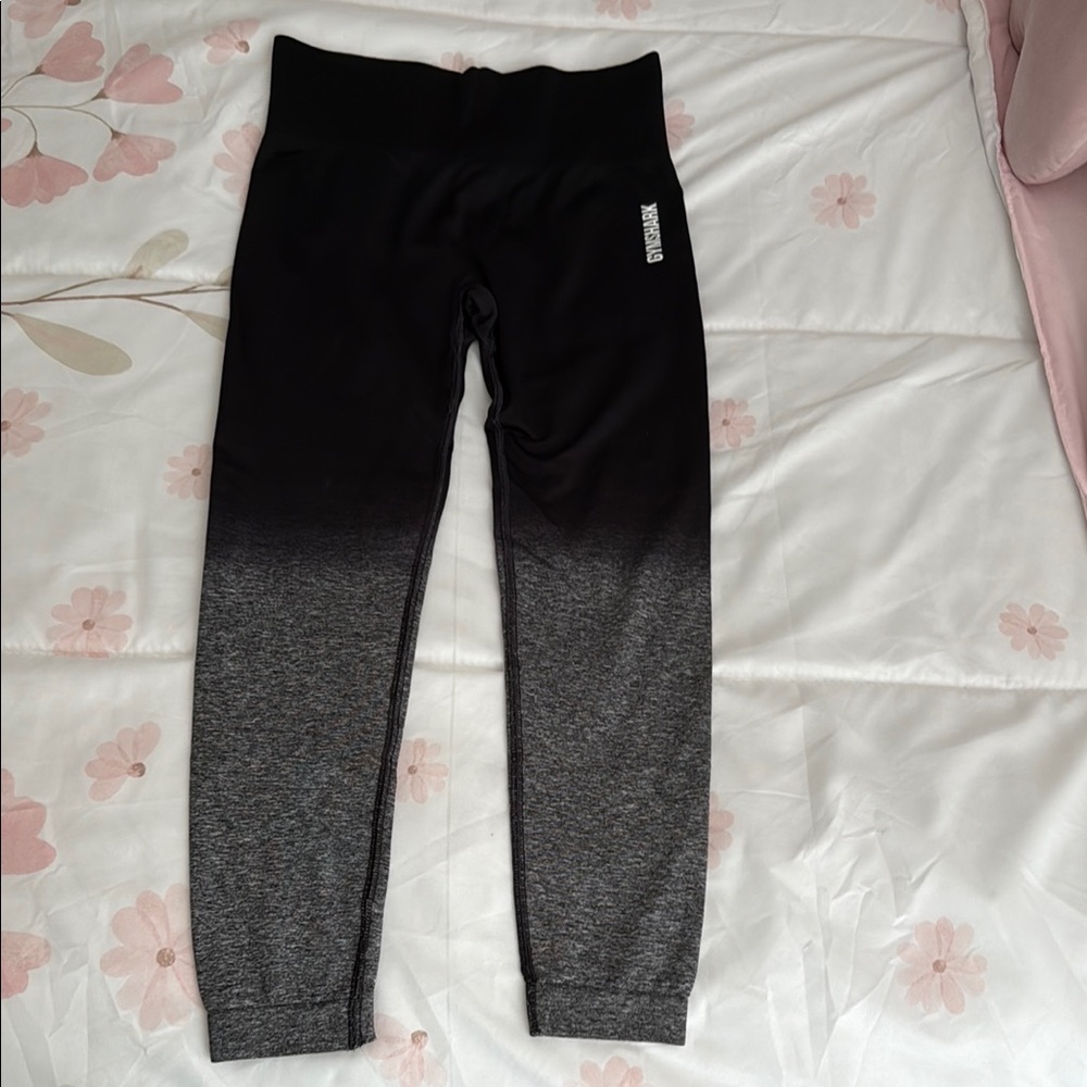 NWOT. Gymshark Black and Gray Ombre Leggings